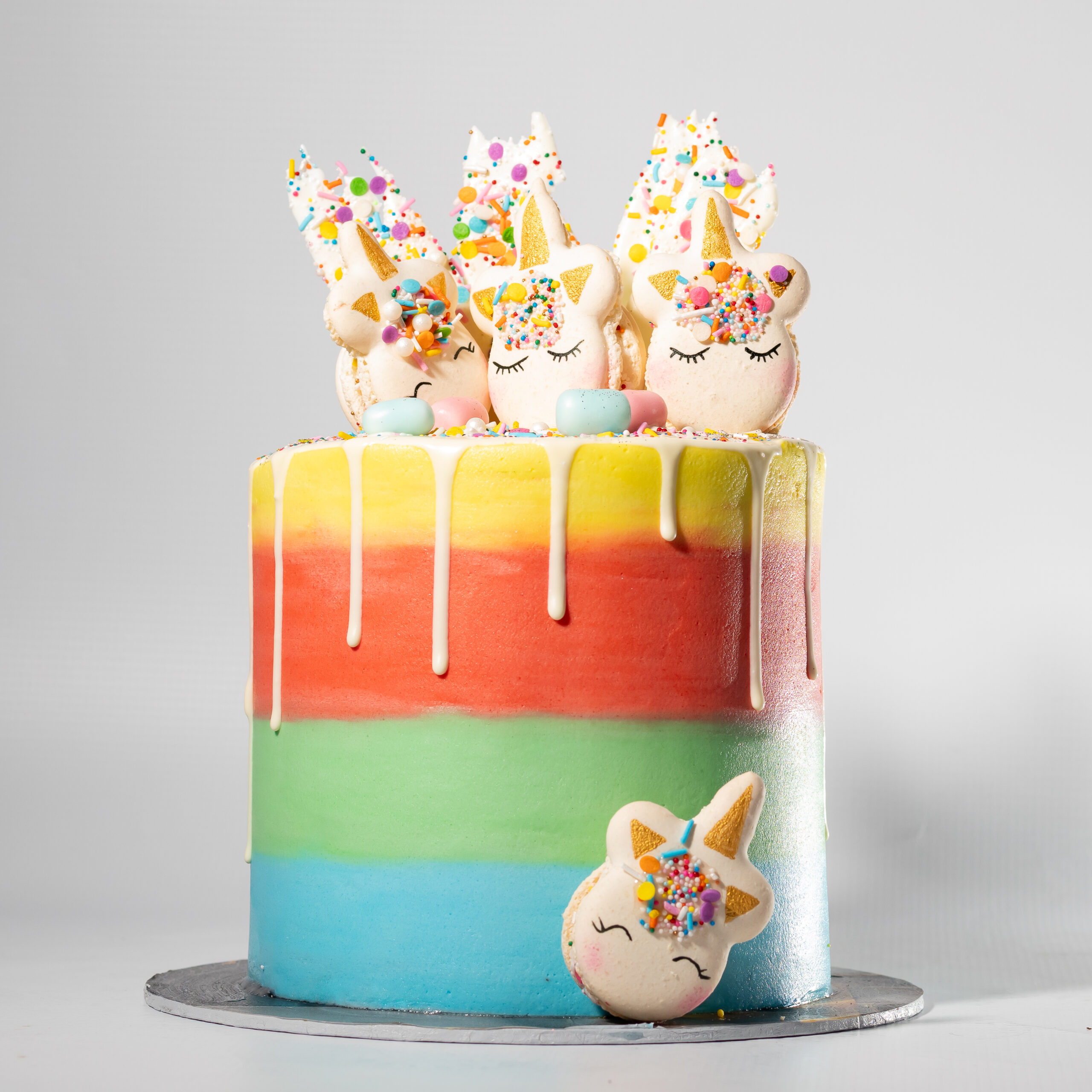 Unicorn daydreams cake